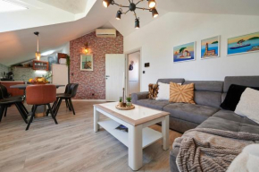 Отель Apartment Ana-Marija  Трогир
